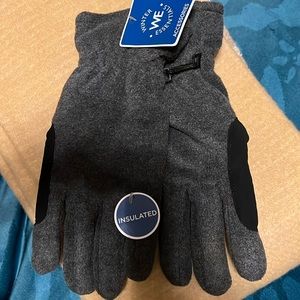 NWT insulated women’s gloves.